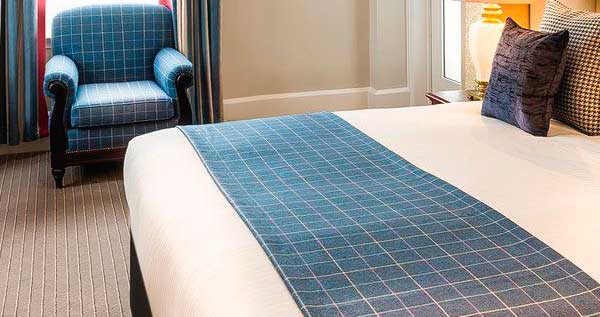 снять номер в гостинице